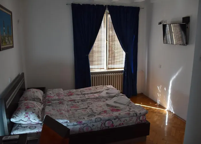 Hostel Exit Labirint Centar Újvidék