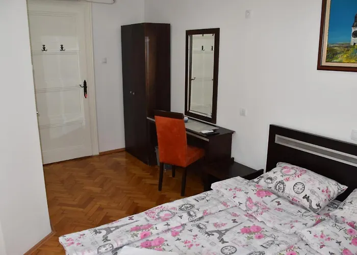 Hostel Exit Labirint Centar Újvidék